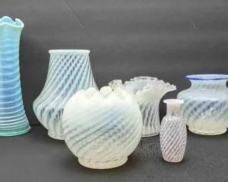 BE106Vintage Opalescent Glass