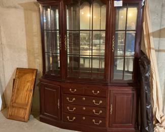 Pennsylvania House Cherry Breakfront China Cabinet