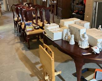 Beautiful Table and Chair Dining Room Set