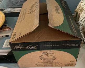 Pampered Chef Deep Covered Bowl