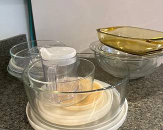 224 glassmixingbowlspiedishesamberbaki