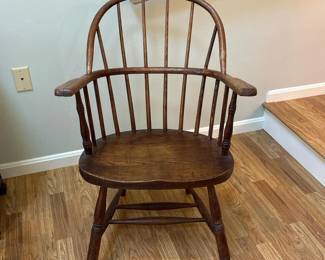 057 windsorstylebowbackwoodenarmchair