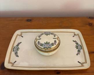146 porcelaindressertrayandliddedtrinke