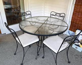 029 wroughtironpatiotableandchairsset