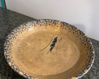 219 stonewarepotterybowlwithbluespongew