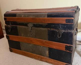 370 vintagesteamertrunk