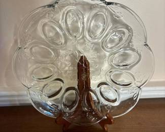 266 pressedglassdeviledeggplatter