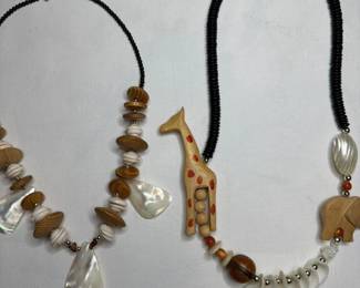 398 handcraftedwoodshellandbeadnecklace