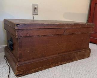 333 vintagewoodstoragechest