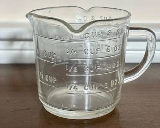 082 vintagefederalglassmeasuringcup