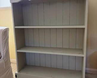 332 paintedwoodbookcasewithscallopedtri