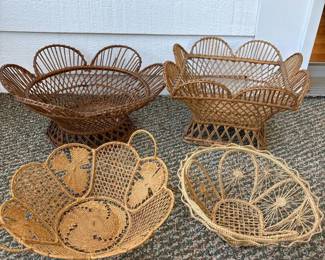 050 fourvintagewickerandrattandecorativ