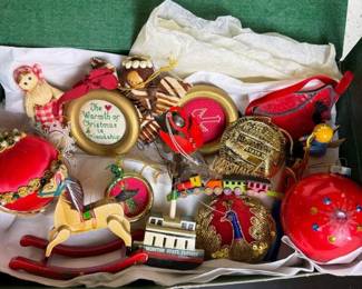 191 assortedvintagechristmasornaments