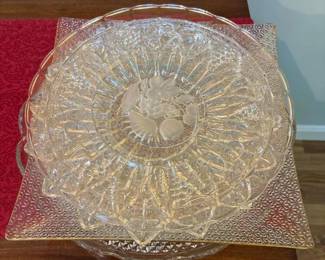 281 pressedglassservingtraysinvintages