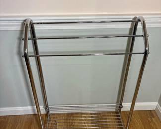 263 metalfreestandingrackortowelstand