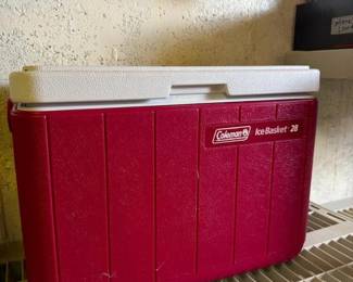 176 colemanicebasket28cooler