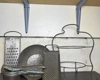 195 vintagekitchenutensilsandgratersinc