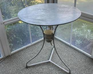 032 paintedmetalpatiotablewithattached