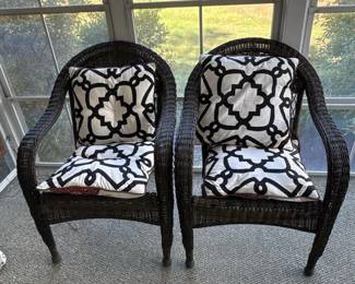 035 pairofwickerarmchairswithpier1imp