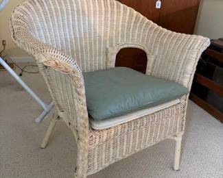 295 wickerarmchairwithcushionsbarrelbac