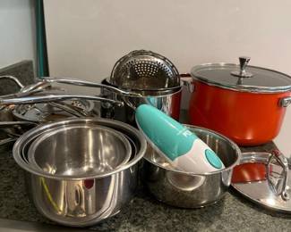 248 mixedstainlesssteelcookwareandmixin