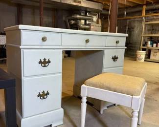 210 whitepaintedvanitydeskandupholstere