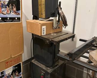 AMT 14" Band Saw