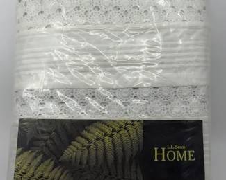 L.L. Bean Home Heirloom Lace Bedskirt Fits Full Size Bed