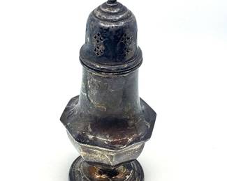 Reed Barton Sterling Silver Ornate Shaker X665 157 g