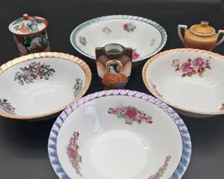 Vintage Japanese Bowls And Trinkets