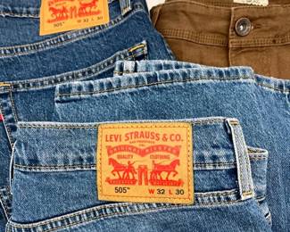 2 Pair Levis 32x30 1 Pair Weatherproof 32x39 with Tags