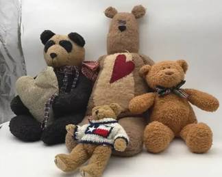 VintageStyle Plush Teddy Bears