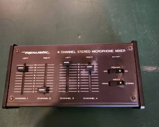Realistic 4 channel stereo microphone mixer