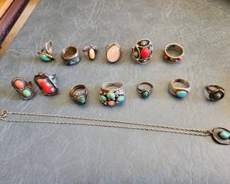 Vintage Southwestern Native American style jewelry