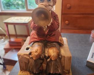 William The Trumpeter music box
