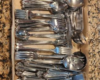 Oneida large set of silverware