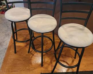 3 barstools