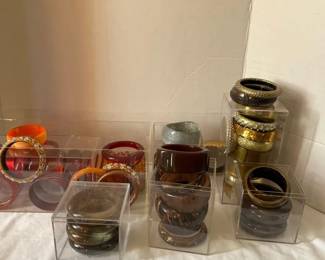Lot Of Lucite, Plastic, Resin, Metal, Wood Bracelets