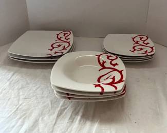 White With Red Vines Plates