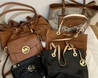 Six Leather Michael Kors Shoulder Bags