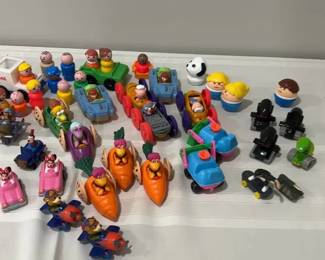 Mixed lot of vintage toys Little Tikes, Fisher Price Little People, Fraggle Rock etc