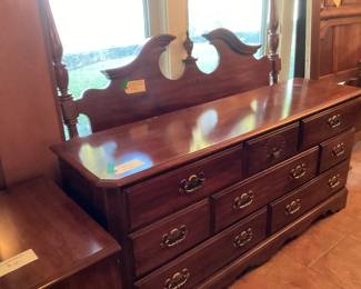 Dresser & trifold mirror $100