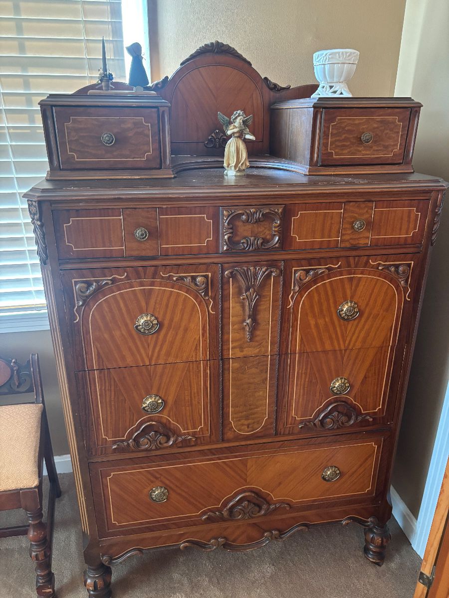 Beautiful Art Deco Bedroom Suite