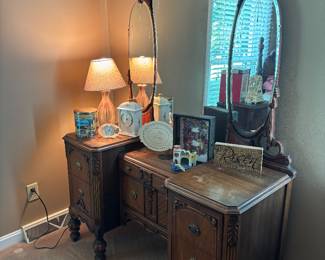 Art Deco dresser
