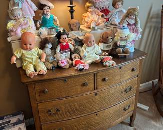 Dolls and more dolls!!