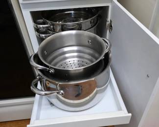 Stainless steel stockpot set with steamer insert, roll-out shelf