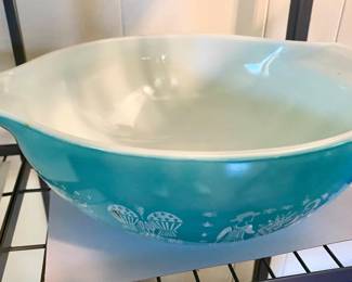 Mid-Century Pyrex Bowl