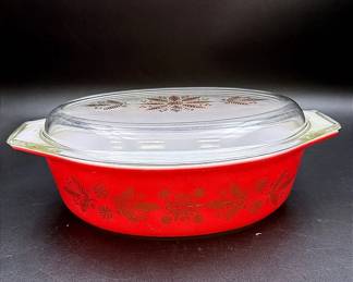 Pyrex Golden Pointsettia Casserole Dish