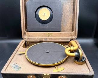 Vintage Wind-Up Victrola Suitcase Phonograph Circa 1920