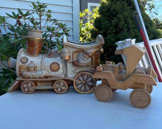 145 ceramicchristmastrainplanterwoodent